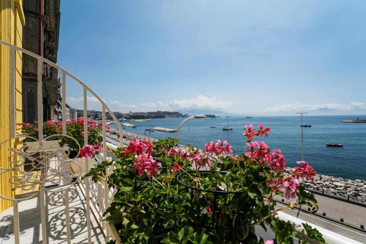 Seaside Caracciolo Hotell Napoli Eksteriør bilde