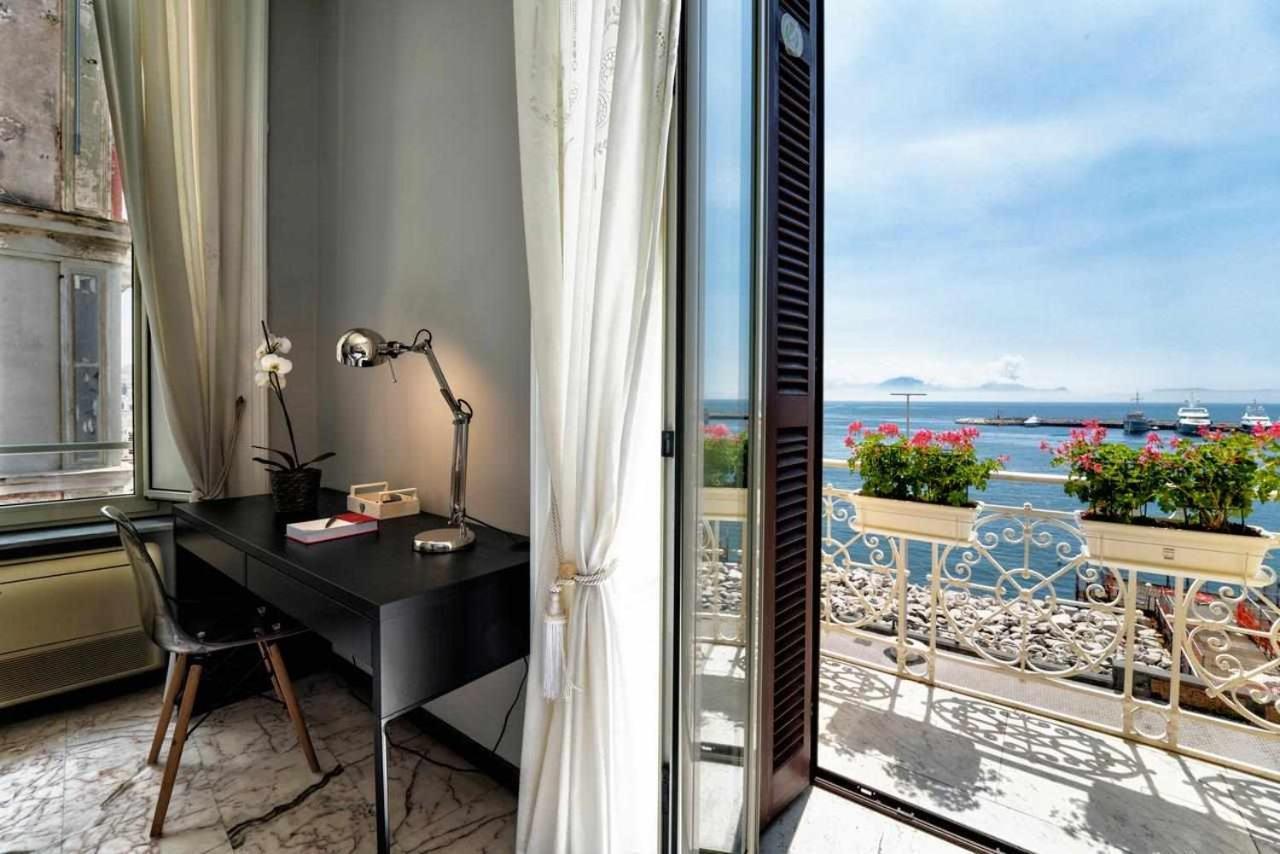 Seaside Caracciolo Hotell Napoli Eksteriør bilde